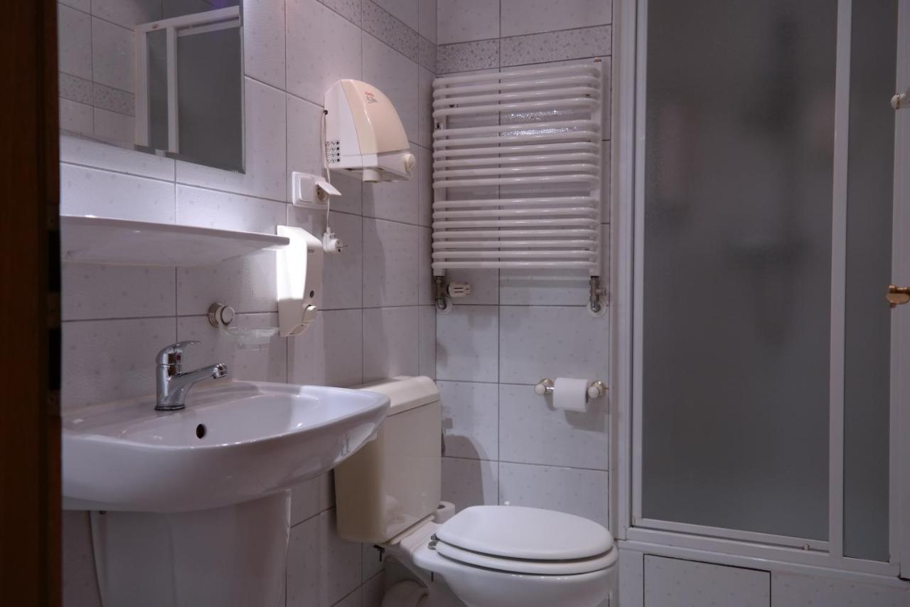 Villamirage Tarnowskie Góry Buitenkant foto