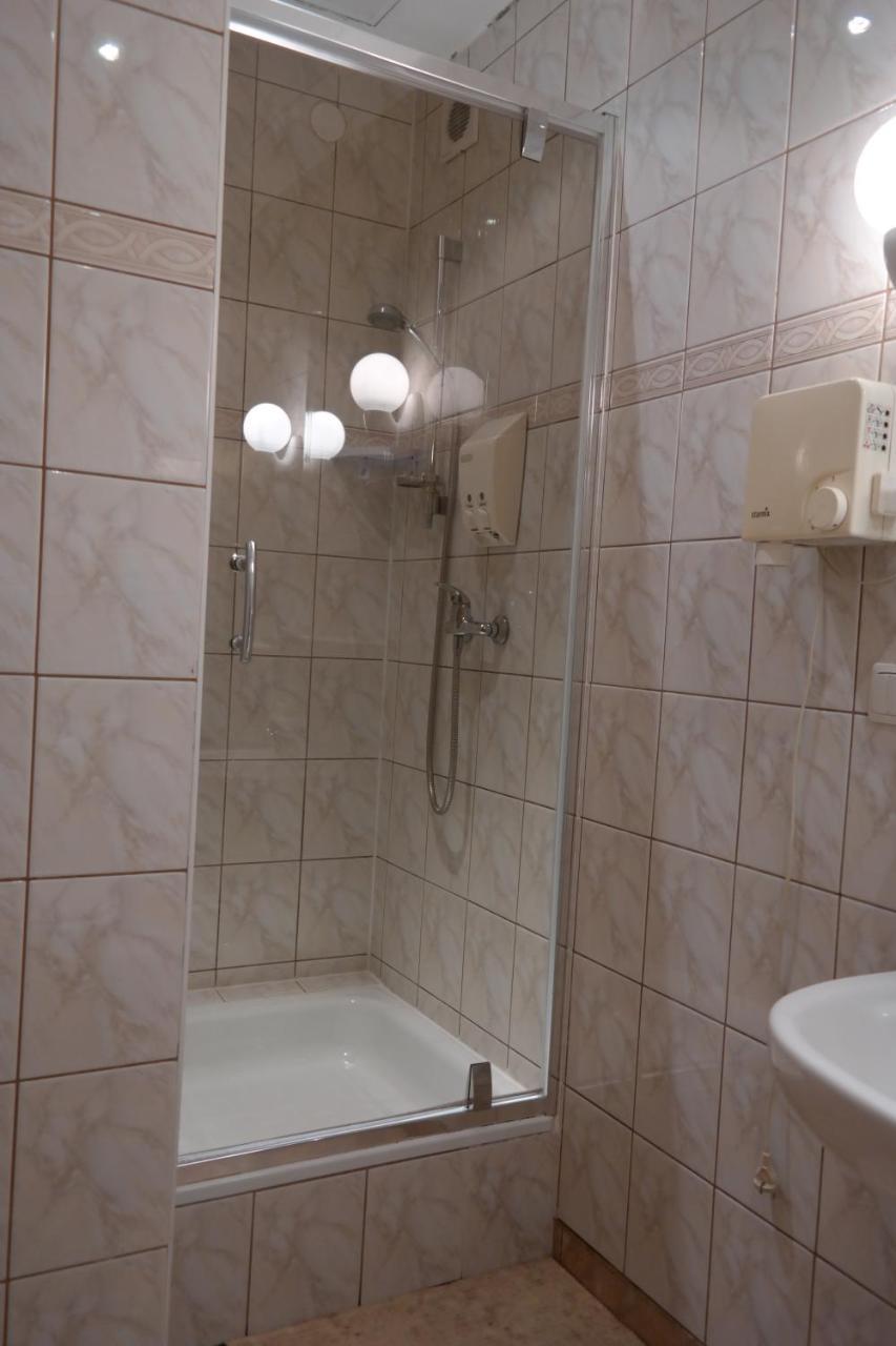 Villamirage Tarnowskie Góry Buitenkant foto