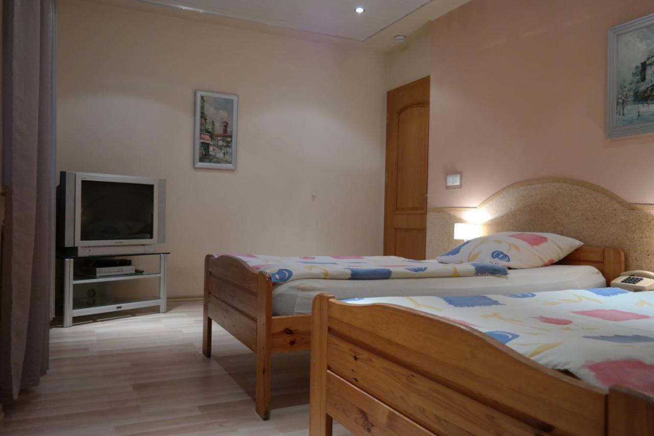 Villamirage Tarnowskie Góry Buitenkant foto